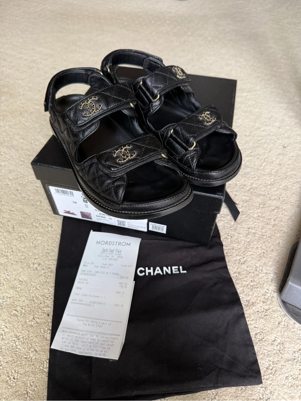 Authentic CHANEL Black Quilted caviar Leather Logo dad Sandals 38 8